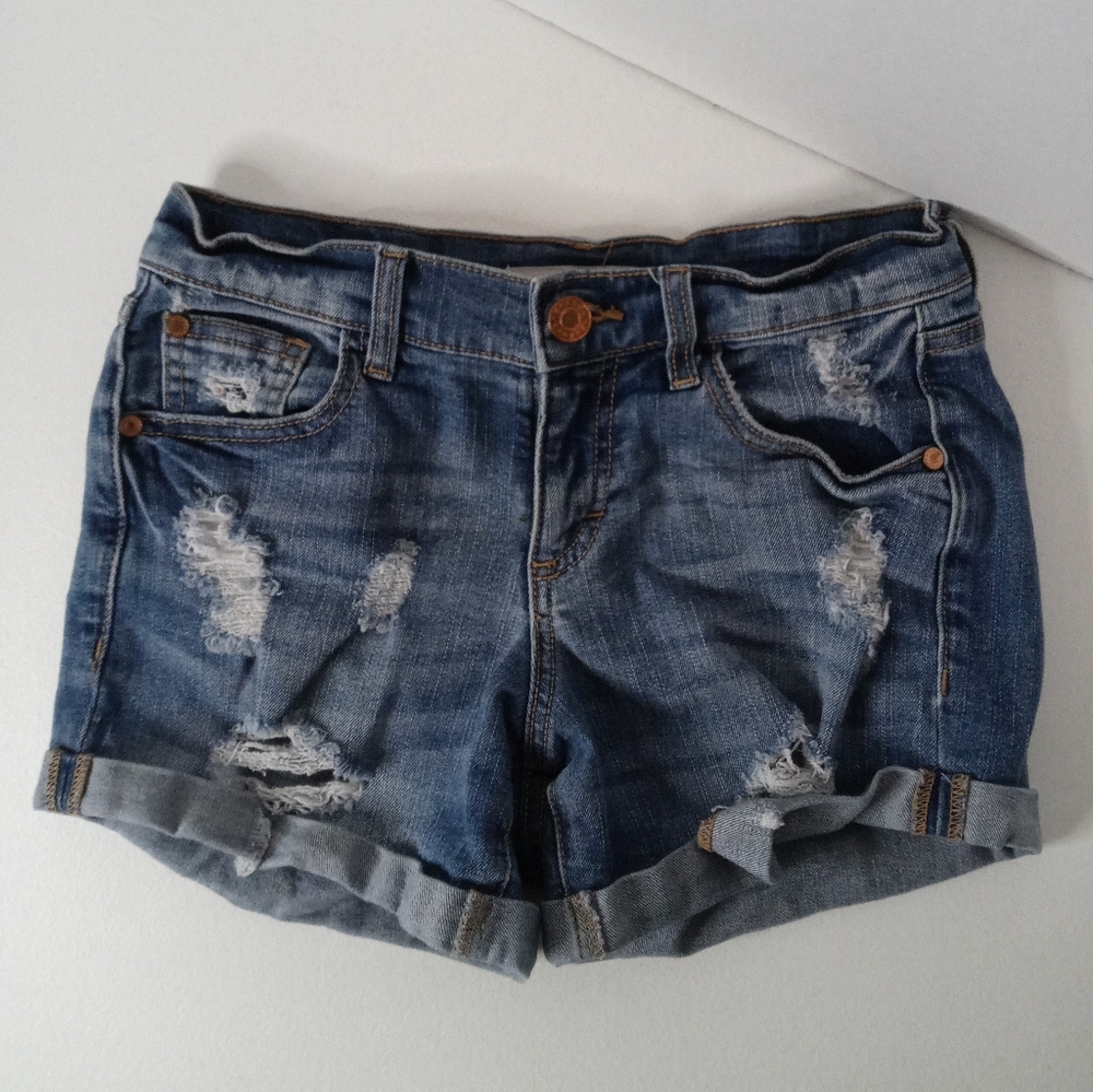 Refuge Size 0 blue shorts